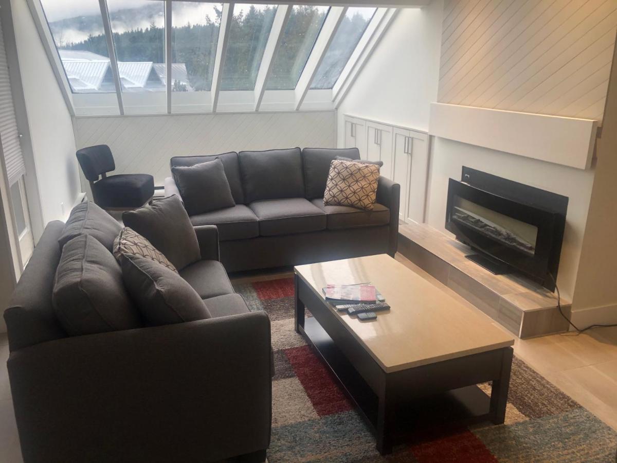 Hearthstone Lodge Loft, Village Centre, Private Hot Tub, Sleeps 6 Whistler Exterior foto